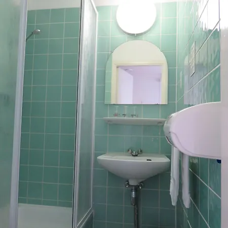 American מלון ונלו